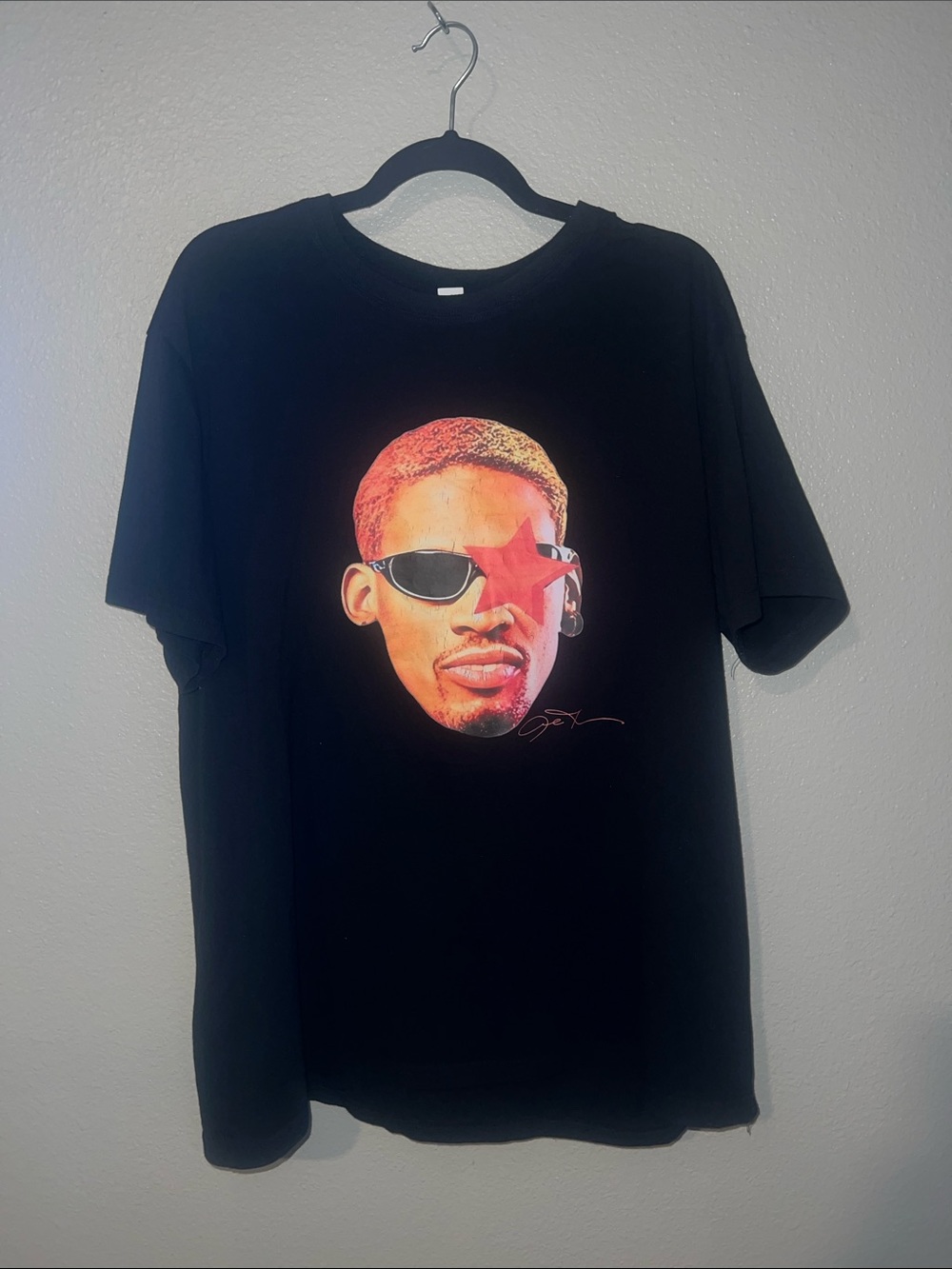 Black Dennis Rodman Graphic Short-Sleeve Men’s Tee with Red Accent